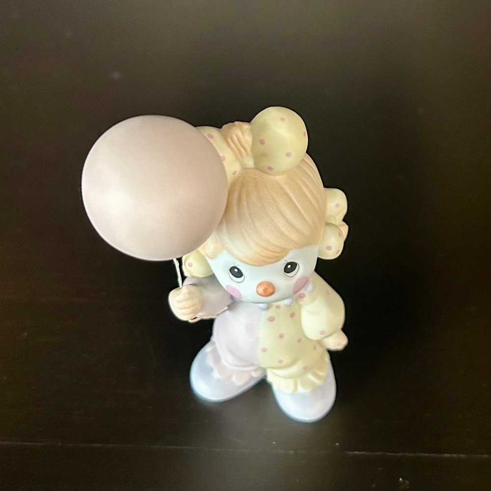 Vintage 1984 Precious Moments Clown Girl with Balloon Figurine 12238/B Pastel 4" - Picture 2 of 7